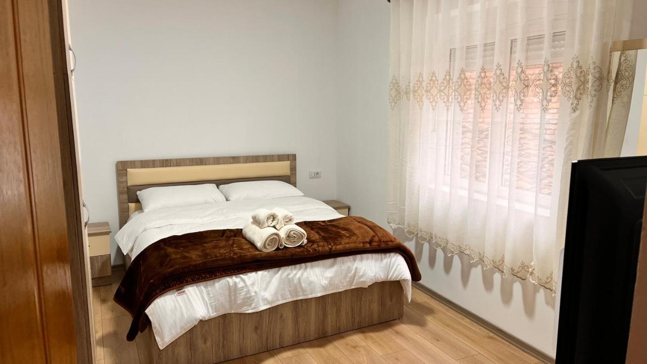 Driteza Hotel Korce Exterior foto